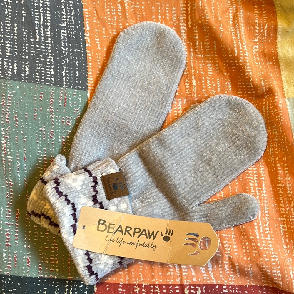 Bearpaw grey & purple mittens